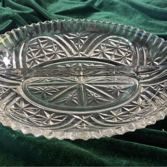 Vintage from the 1950s pressed Glass divided Relish Dish Rainbow and Stars - Picture 9 of 16